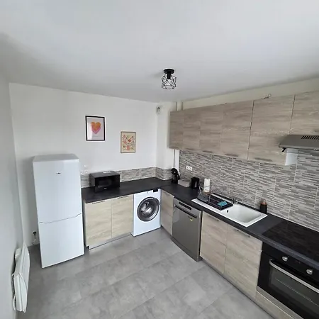 アパート Cosy Cocon Au Coeur De L'isle - Centre シャトー・ティエリ